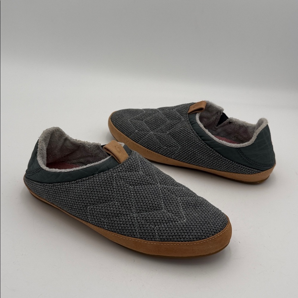 OluKai Charcoal Quilted women Slip-On Loafers 9 casual vacation cozy lined
